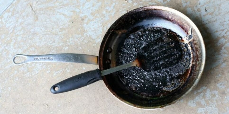 Panelas queimadas? Veja como recuperá-las com 1 ingrediente (Foto: Reprodução)