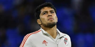 É oficial! Vasco bate martelo e anuncia contratação do zagueiro Robert Rojas (Foto: Divulgação/ River Plate)