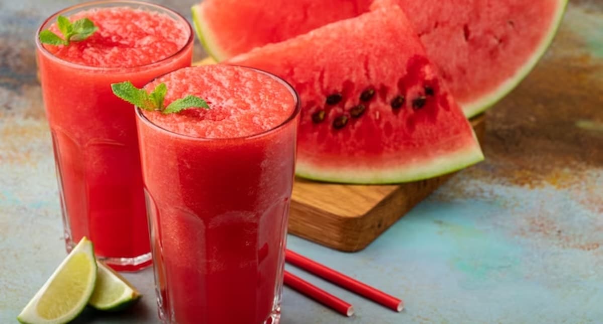 Suco Detox Vermelho para perca de medidas e saúde (Foto: Reprodução/ FreePik)