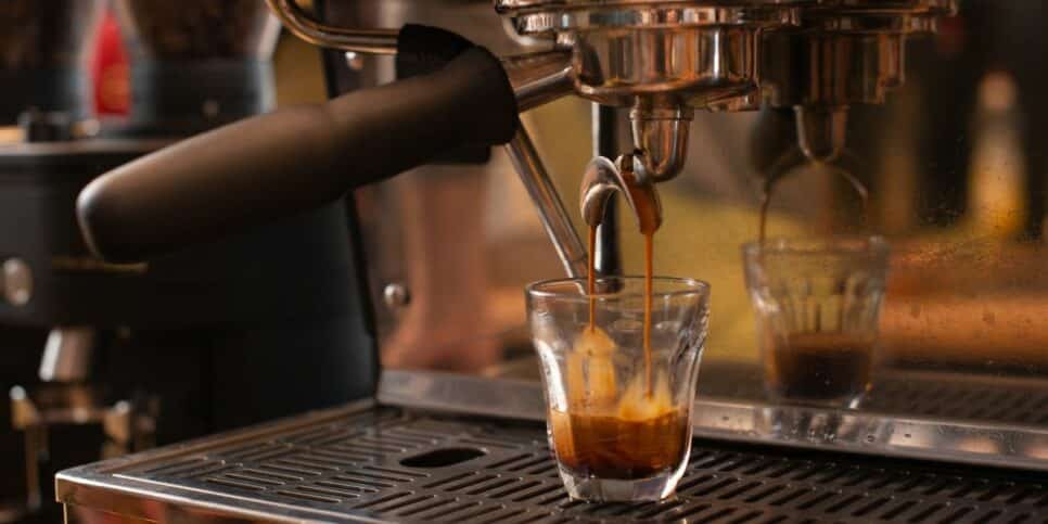 7 curiosidades sobre o café expresso, bebida conhecida ao redor do mundo (Imagem Reprodução Canva)