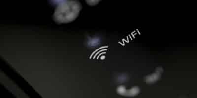 Imagem do post Está sem a senha do Wi-Fi? Saiba como se conectar à internet sem ter que pedir para alguém