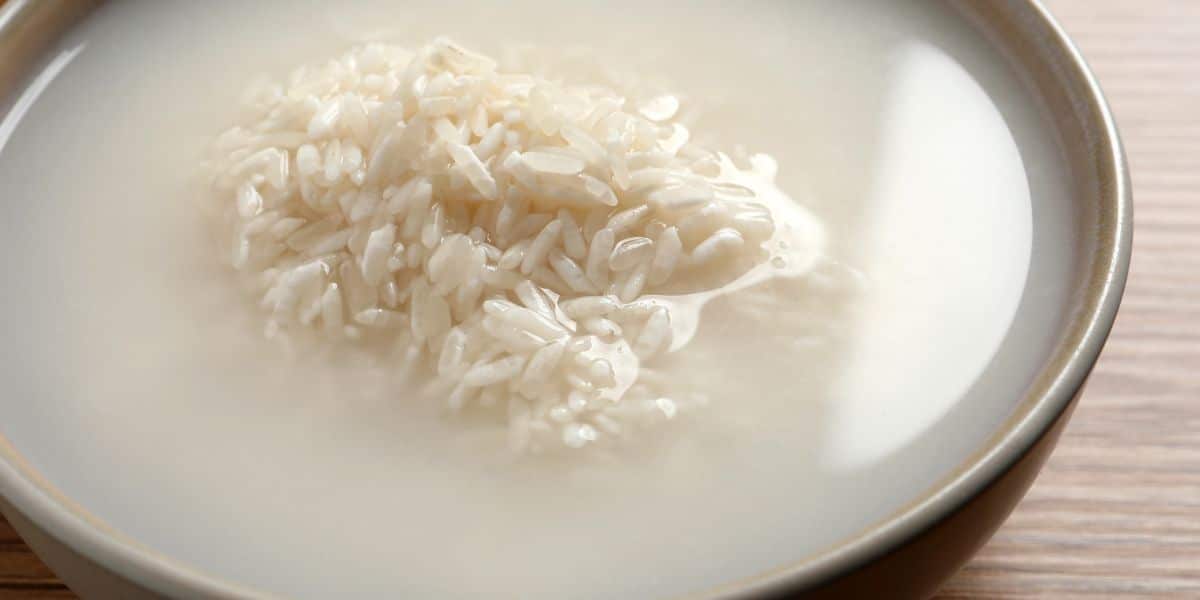 Água de arroz, truque que as asiáticas usam para ter um rosto perfeito (Imagem Reprodução Canva)