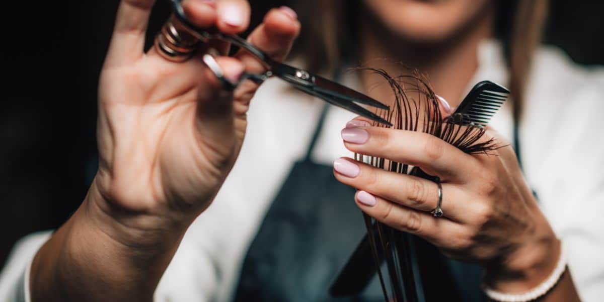 Cortes de cabelo para mulheres com mais de 50 anos (Imagem Reprodução Canva)