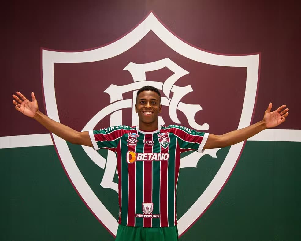 O jogador de futebol de 19 anos é o mais novo contratado do clube carioca (Foto: Marcelo Gonçalves/Fluminense)