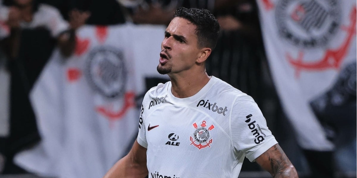 Lucas Veríssimo, ex jogador do Corinthians que joga no futebol árabe (Foto: Ettore Chiereguini/AGIF)