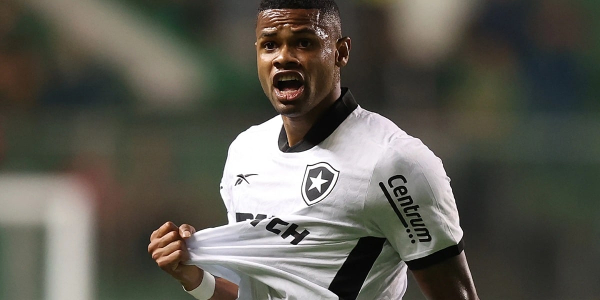 Júnior Santos, em jogo com o Botafogo (Foto Reprodução: Vitor Silva/Botafogo)