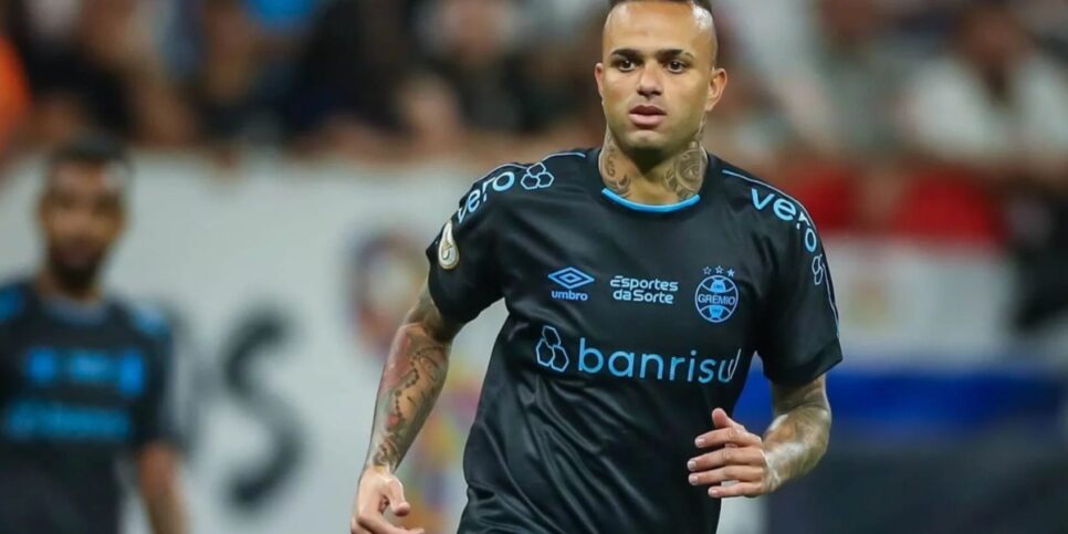 Luan, quando defendia a camisa do Grêmio (Foto Reprodução Getty Images)