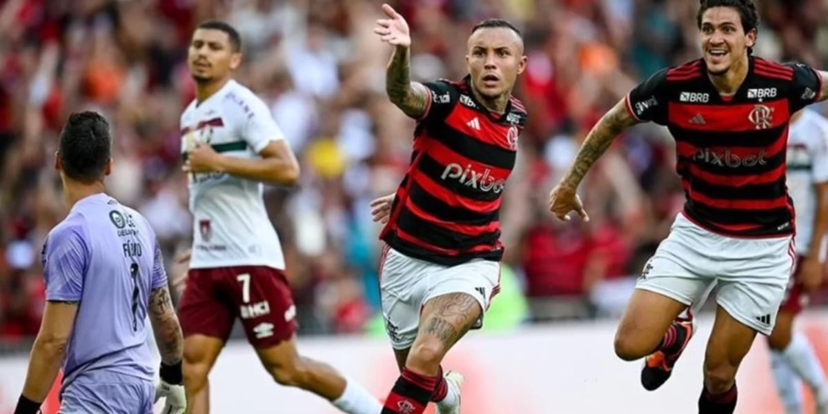 Jogo entre Flamengo e Fluminense pelo campeonato carioca (Foto Reprodução Marcelo Cortes/CRF)