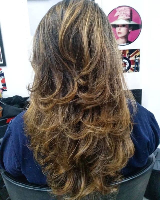 Procure encontrar um equilíbrio nas cores e nas camadas na hora de cortar o cabelo (Foto: Reprodução) 