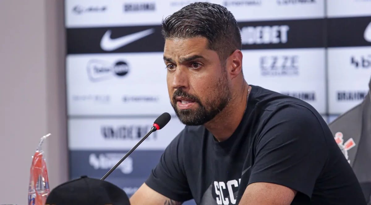 António Oliveira terá 3 desfalques no jogo do Corinthians (Foto: Reprodução/ Rodrigo Coca/ Ag. Corinthians)