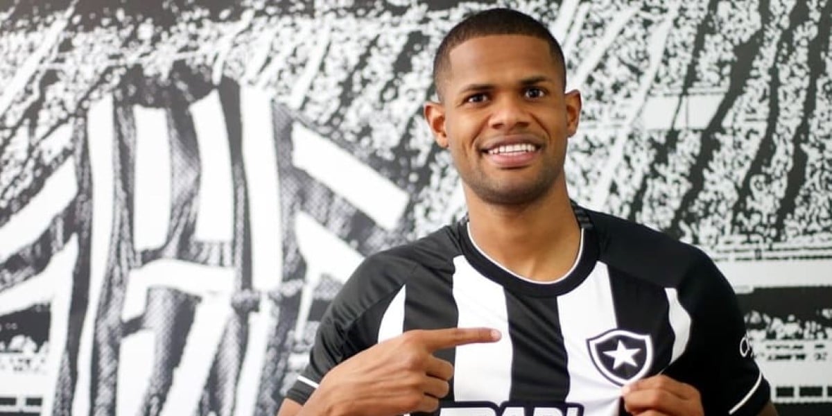 O jogador Júnior Santos (Foto: Divulgação/Botafogo)