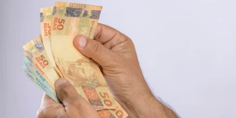 Caixa anuncia devolução de dinheiro; saiba como consultar (Foto: Freepik)