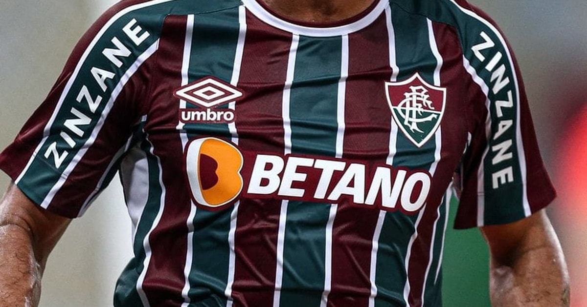 Camisa do Flu com patrocínio da Betano (Foto: Reprodução/ Lucas Merçon/ FFC)