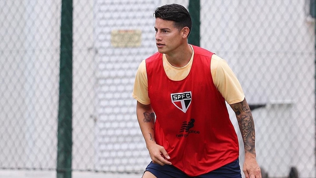 James Rodríguez nos treinos do CT Barra Funda, do São Paulo (Foto: Reprodução/ Rubens Chiri/ SPFC)