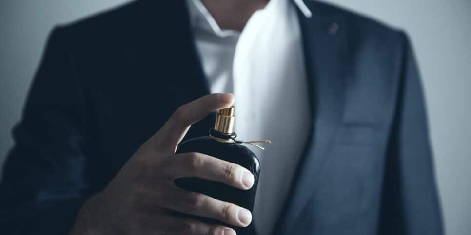 Lista de perfumes masculinos para usar no trabalho (Imagem Reprodução Canva)