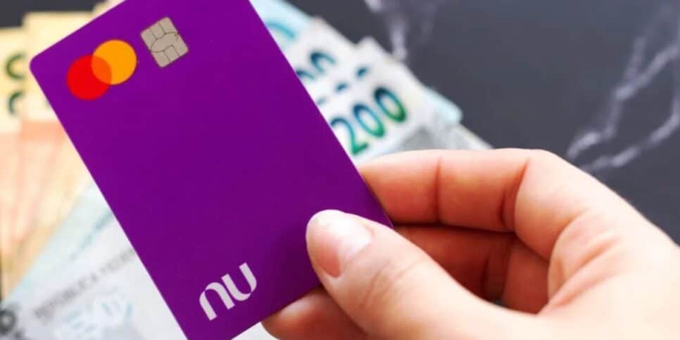 Tenha essas atitudes se quiser aumentar o limite do seu cartão de crédito da Nubank (Imagem Reprodução Divulgação)