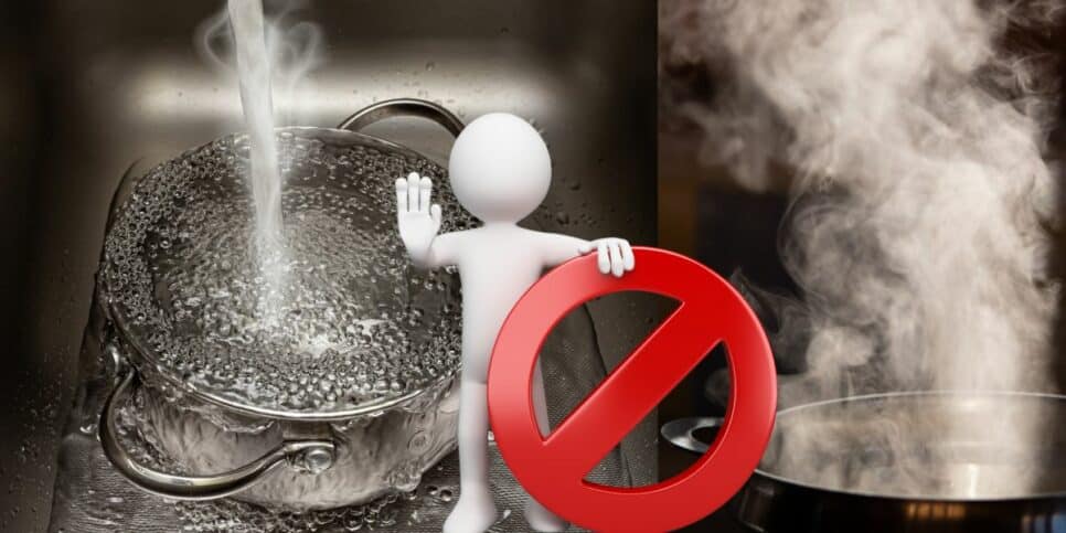 Água na panela quente (Foto: Reprodução / Canva)