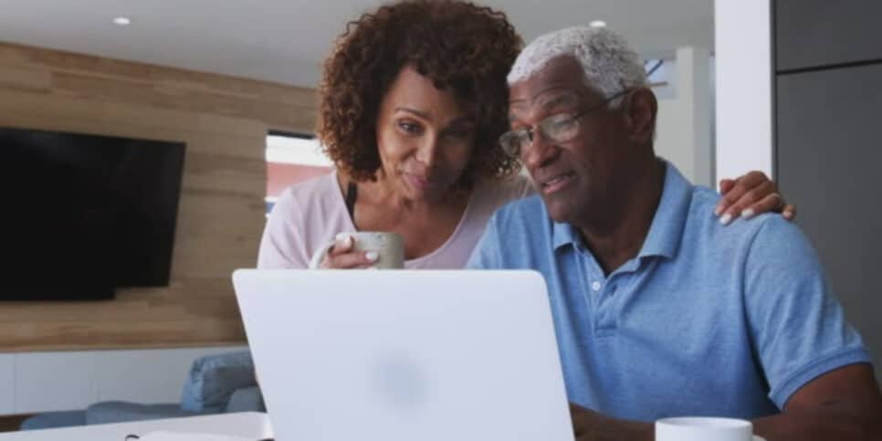 Descubra se o novo salário mínimo terá mudanças para idosos
