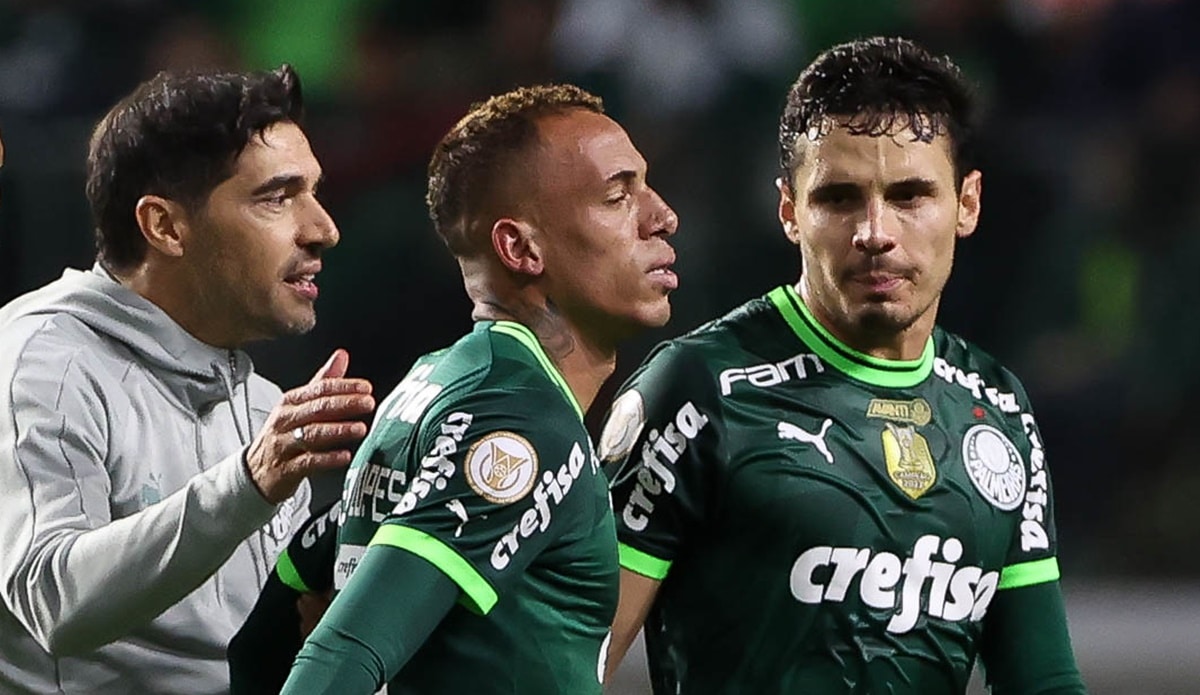 Abel Ferreira, Breno Lopes e Raphael Veiga (Foto: Reprodução/ SEP)