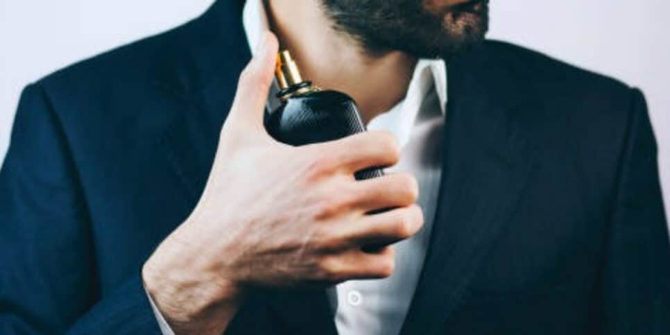 Veja os 6 perfumes masculinos que as mulheres + amam (Foto: Aramyan)