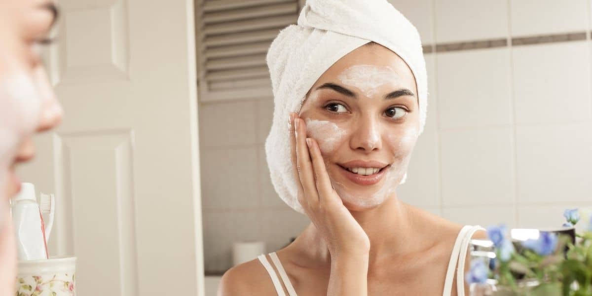 5 passos para uma rotina matinal de skin care para uma pele saudável (Imagem Reprodução Canva)