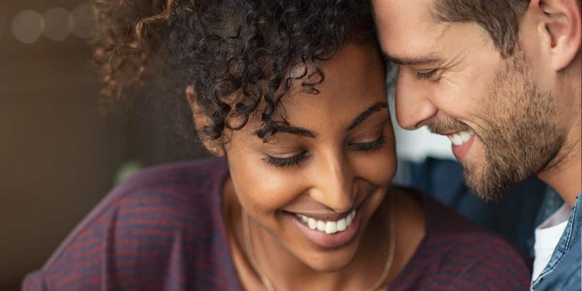 Estudo revela quais aromas de perfumes femininos enlouquecem os homens (Imagem Reprodução Canva)