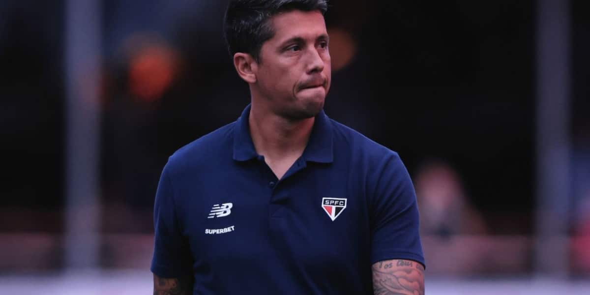 Thiago Carpini é demitido do cargo de técnico do São Paulo (Imagem Reprodução Ettore Chiereguini/AGIF)