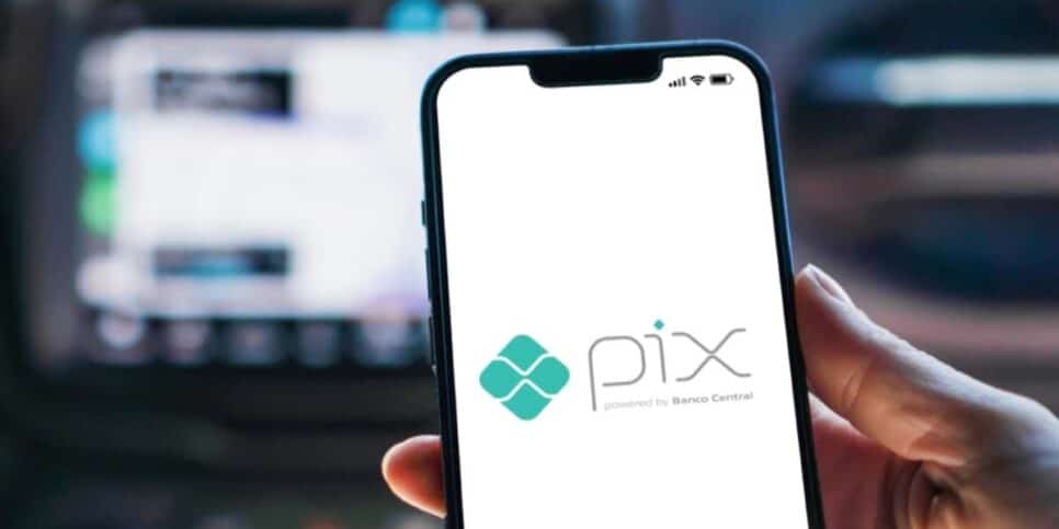 Equivocado Transações fundos Banco Central aconselha a essas atitudes para ter o dinheiro do Golpe do Pix de volta (Imagem Reprodução Shutterstock)