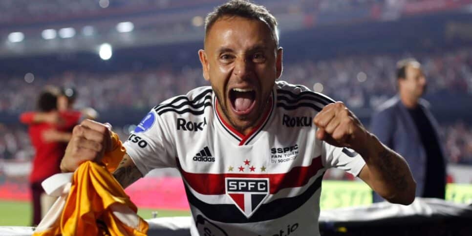 Rafinha revela ter negado investida de rival do São Paulo (Imagem Reprodução Divulgação)
