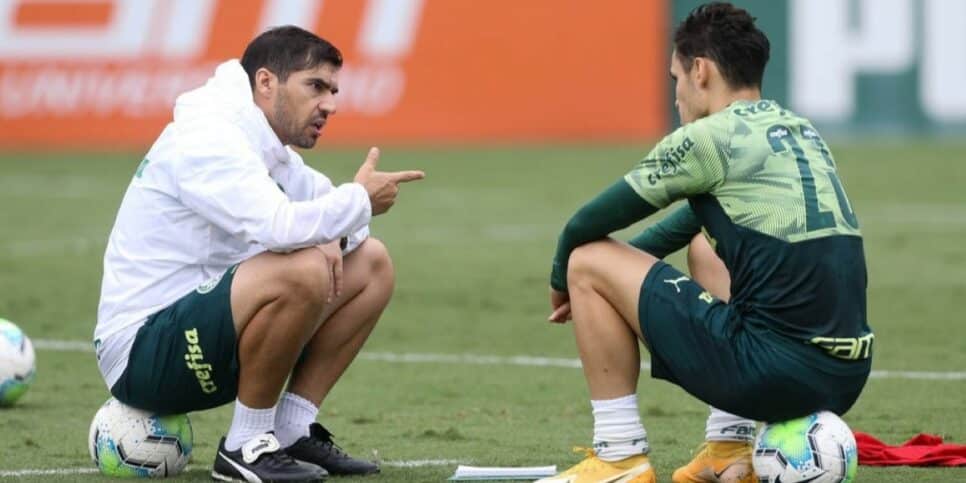 Abel Ferreira assume culpa pelo momento de Raphael Veiga (Foto: Cesar Greco / Ag. Palmeiras)