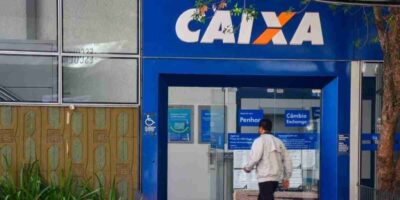 Caixa anuncia pagamentos massivos em abril: R$540, benefício extra e mais! Verifique se você está na lista (Foto: Reprodução/Internet)