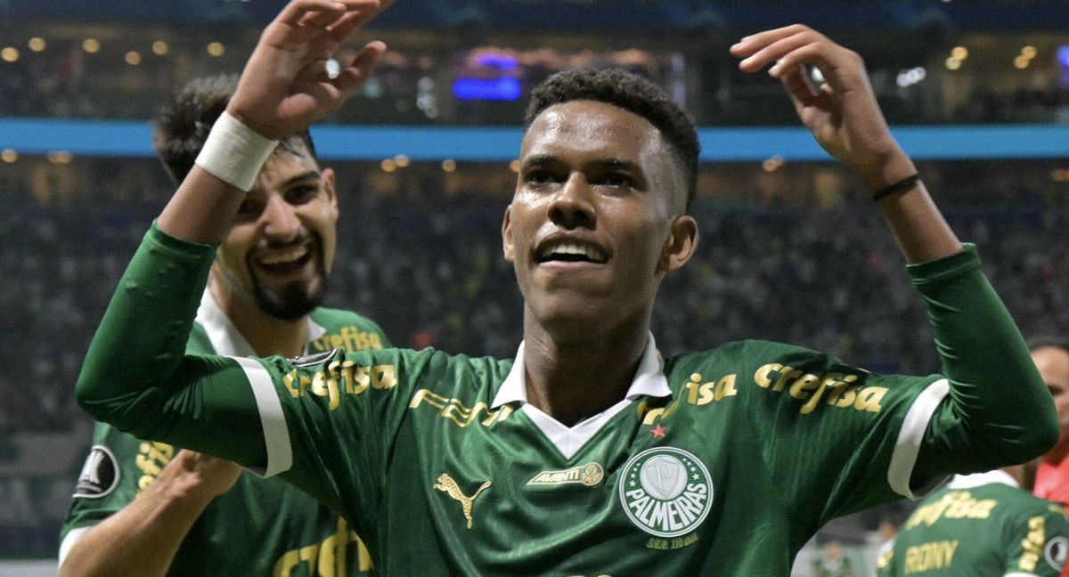 O jovem Êstevão é alvo de 2 gigantes europeus mesmo com contrato fechado no Palmeiras (Foto: Reprodução/ Cesar Greco/ SEP)