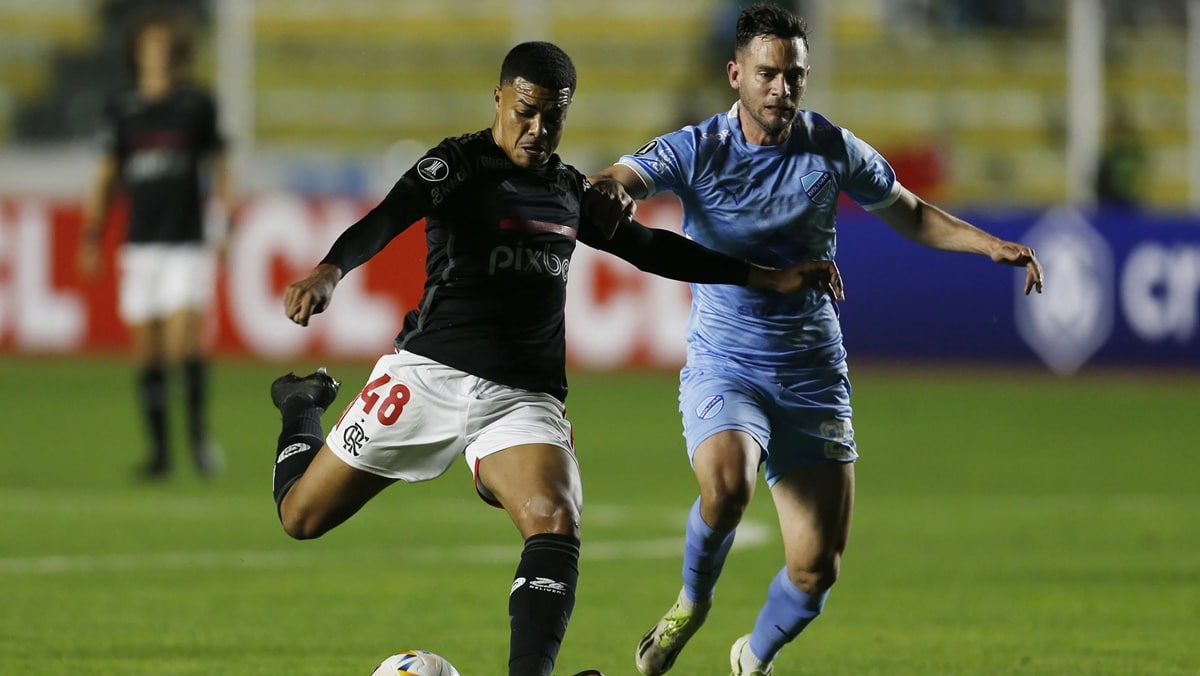 Flamengo é derrotado pelo Bolívar e perde liderança na fase de grupo da Libertadores (Foto: Reprodução/ Marcelo Cortes/ CRF)