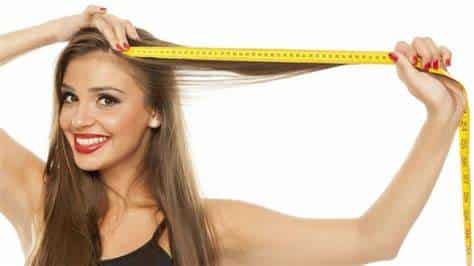 Saiba quais vitaminas colocar no shampoo para o cabelo crescer