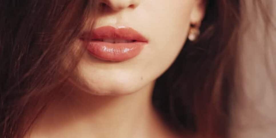 Siga essas 3 dicas e deixe seus lábios mais carnudos (Foto: iStock)