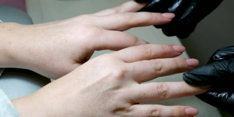 Faça essa receita e veja suas unhas se ficarem fortes e saudáveis (Foto: iStock)