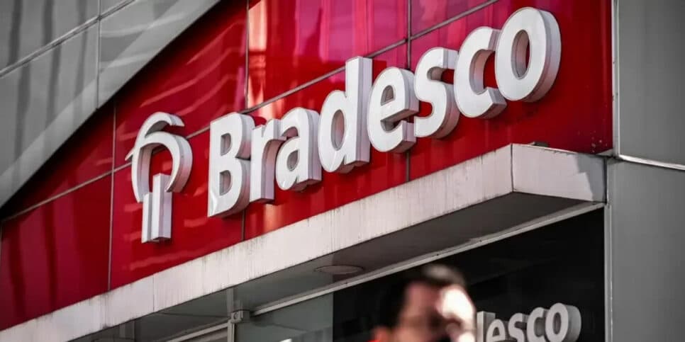 Bradesco solta comunicado e anuncia fim de serviço em todos os bancos (Foto: Eduardo Frazão/Exame)