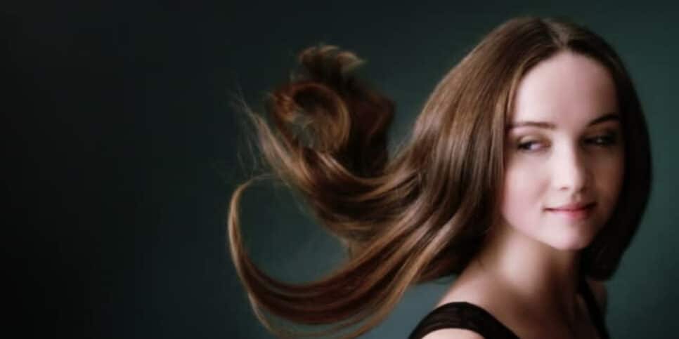 Faça o seu cabelo crescer com essa mistura milagrosa de óleos (Foto: iStock)