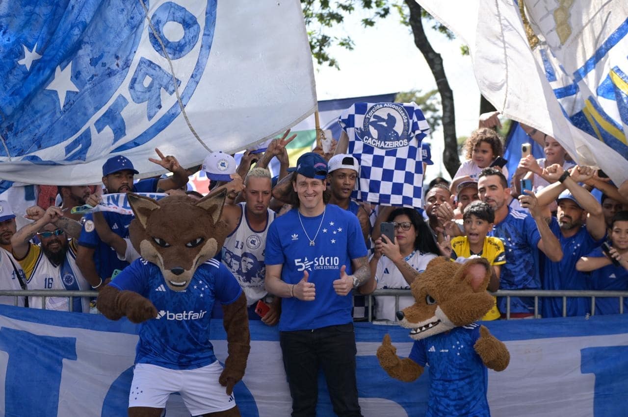 O famoso goleiro é o mais novo jogador de futebol do Cruzeiro (Foto: Fred Magno/O TEMPO)