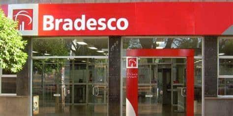 Bradesco libera anúncio e bate o martelo sobre fim de serviço