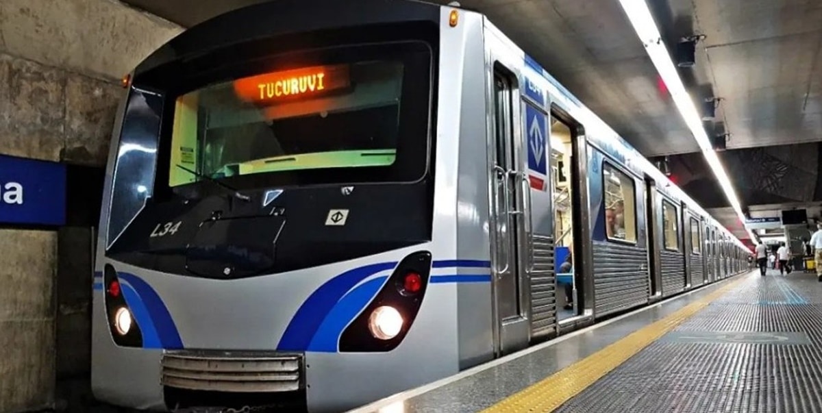 Nem só idosos podem andar de metrô grátis, mas esse grupo de pessoas também (Foto: Reprodução/ Metrô-SP)