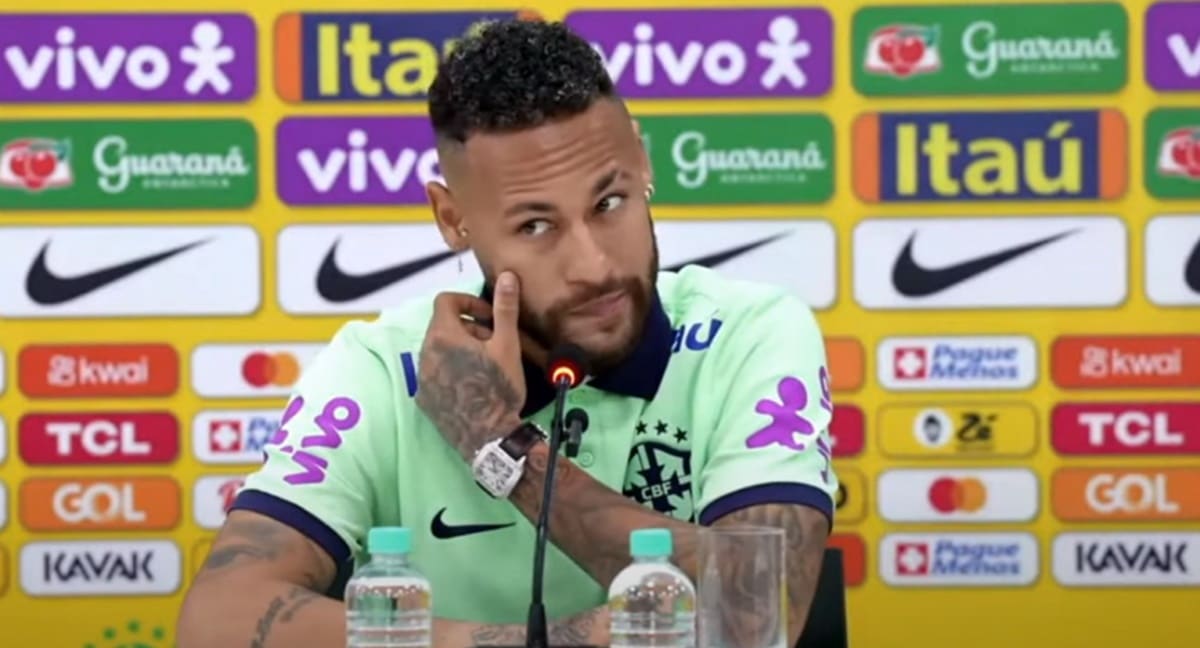 Neymar é artilheiro e Camisa 10 da Seleção Brasileira e que se recupera de grave lesão das Eliminatórias da Copa (Foto: Reprodução/ Getty Images)