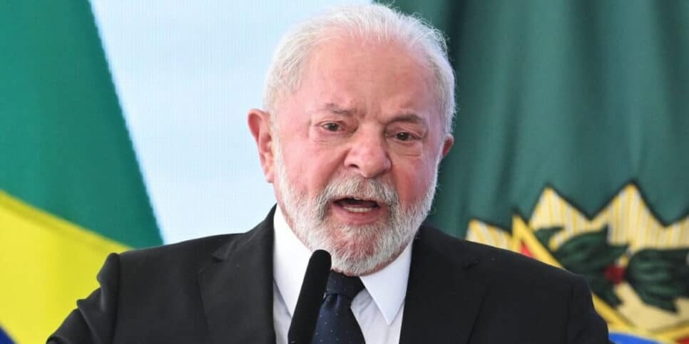 Governo lula disponibiliza abono e seguro-desemprego para o RS (Foto: Evaristo SA/AFP)
