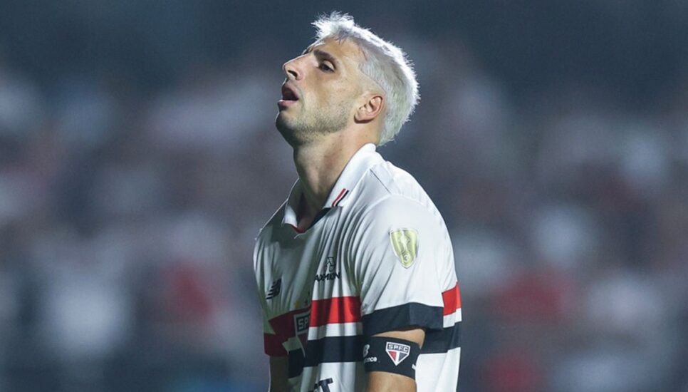 Calleri sofre possível nova lesão e desabafa insatisfação (Foto: Reprodução/ SPFC)