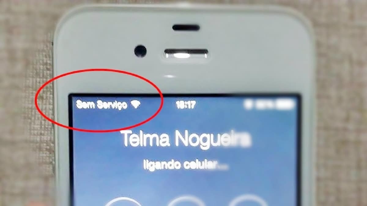 Telemóvel com sinal fraco (Foto: Reprodução/ Jornal Nossa Voz)