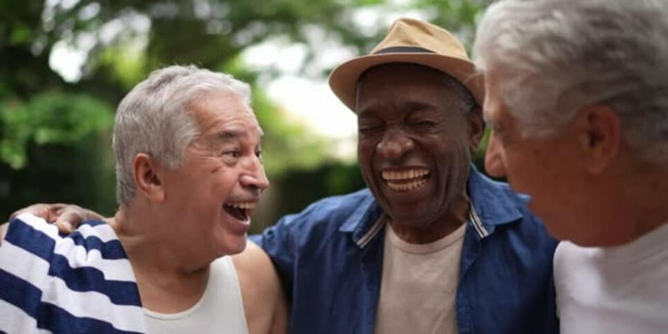 Benefícios e isenções são liberado pelo governo para os idosos (Foto: iStock)