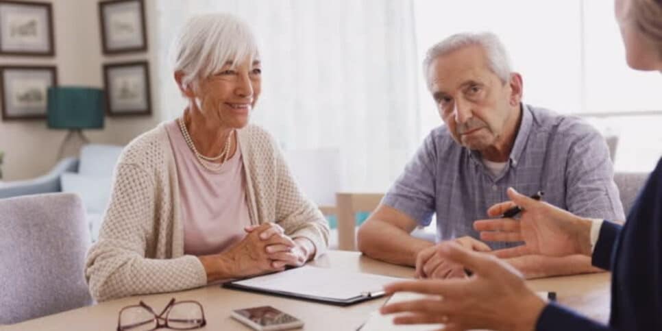 Governo garante passagens 100% gratuitas para os idosos (Foto: iStock)