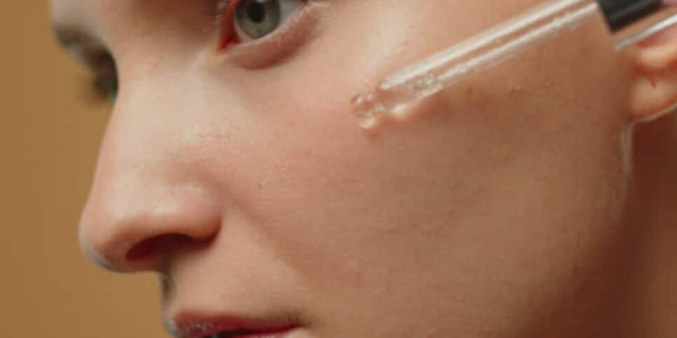 Tônico facial: receita caseira previne o envelhecimento (Foto: iStock)