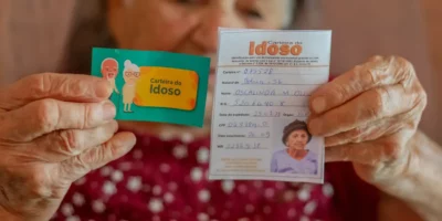 Imagem do post Idosos garantem BENEFÍCIOS com a emissão de nova carteira garantida por lei