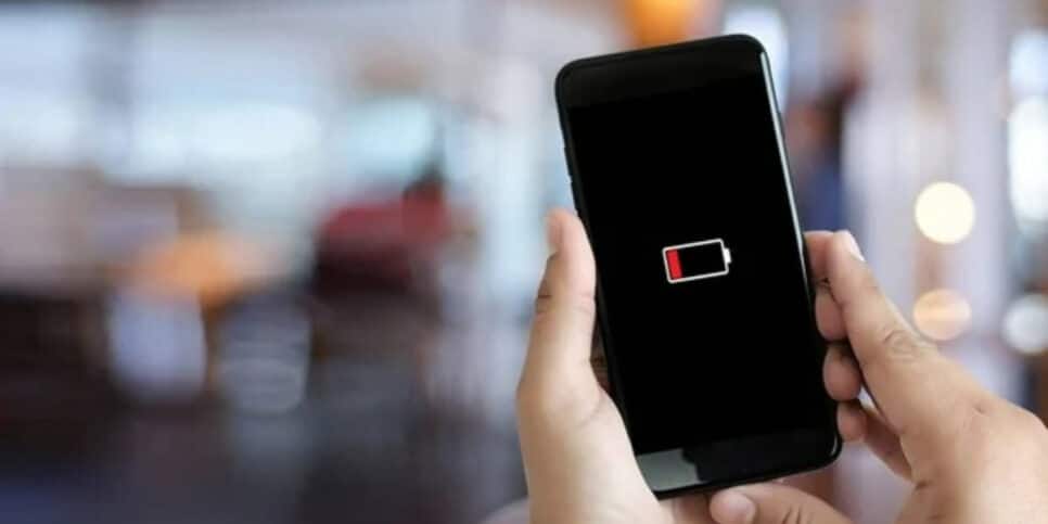 Descubra a razão pela qual a bateria do seu celular acaba + rápido (Foto: duiwoy/depositphotos)